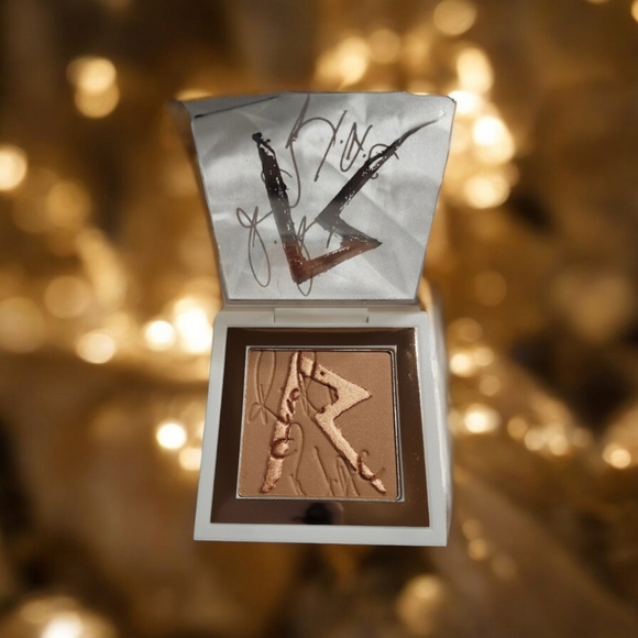 🎉🎉HOST PICK🎉🎉NIB RIRI Hearts MAC Bronzing Powder Holiday - Picture 2 of 6